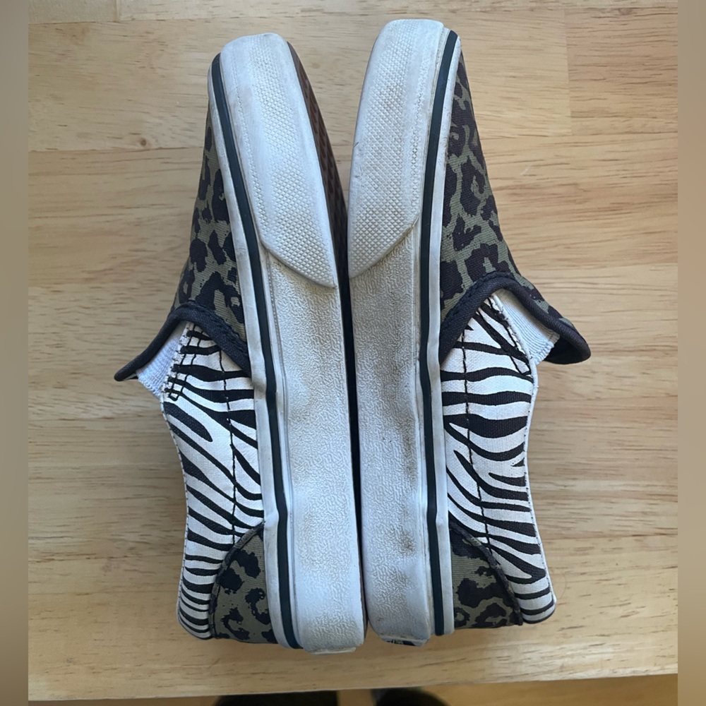 Vans Animal Print Slip Ons Size 11.5 Kids - Picture 4 of 8